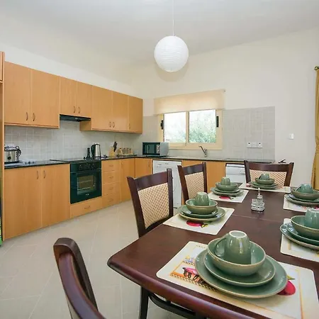 Coralia Dream 8 Villa Peyia